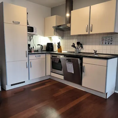 2br Fully Furnished Apartment, 4min To Rab Apartamento *